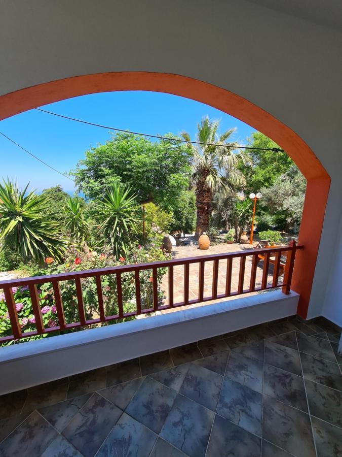 Spitikariotiko Panoramic Home Raches  ภายนอก รูปภาพ